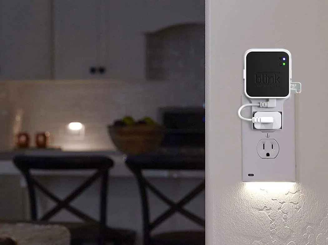 256GB Blink USB Flash Drive and Outlet Wall Mount for Blink Sync Module 2, Space Saving for Blink Outdoor Indoor Security Camera (Blink Sync Module 2 is NOT Included) 256G USB Flash Drive - Image 3