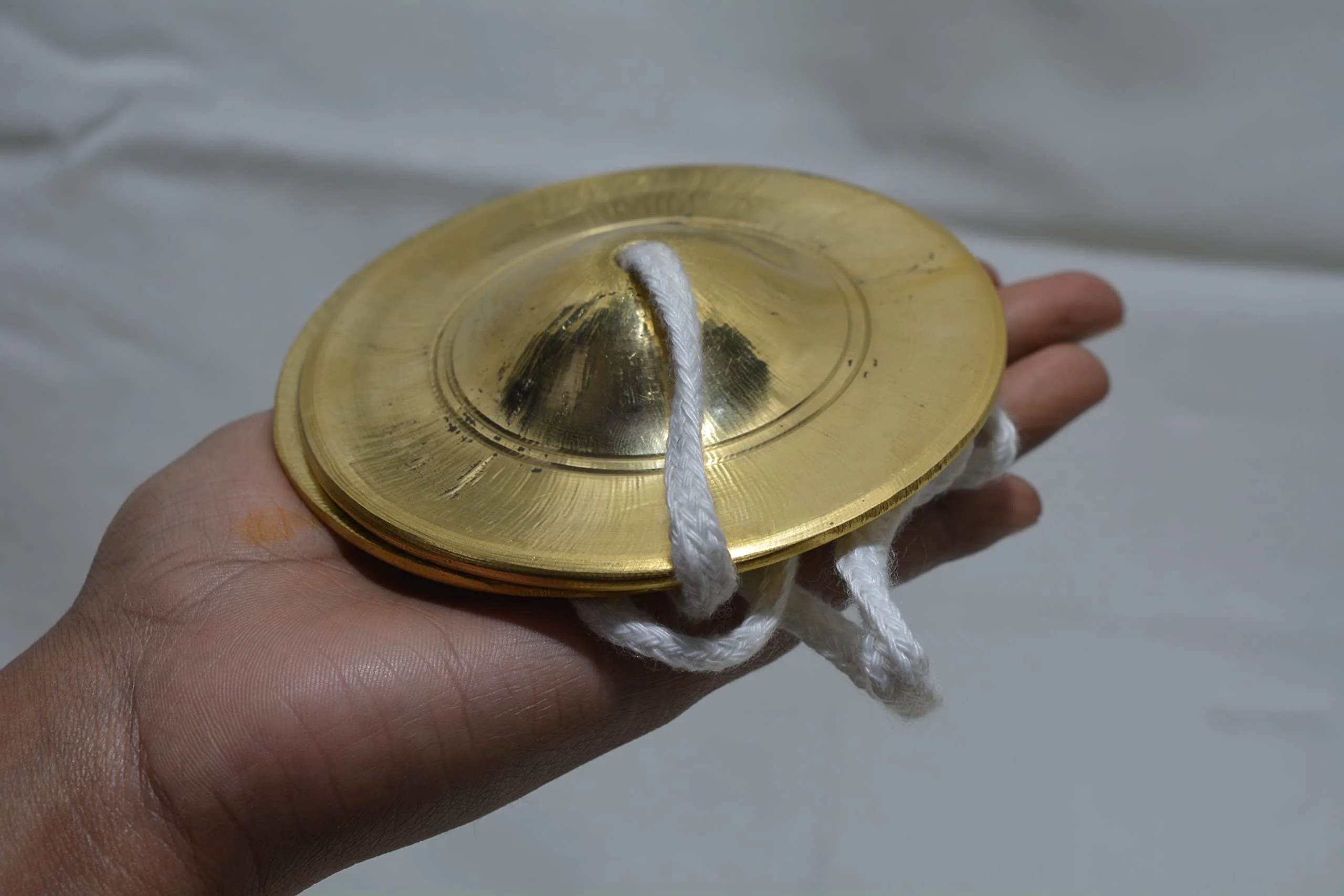 Brass Manjira Cymbals for Puja, Meditation & Kirtan | Traditional Indian Hand Percussion Instrument with Rope | Small Kartal Jodi for Bhajan, Aarti, Temple Worship & Spiritual Music