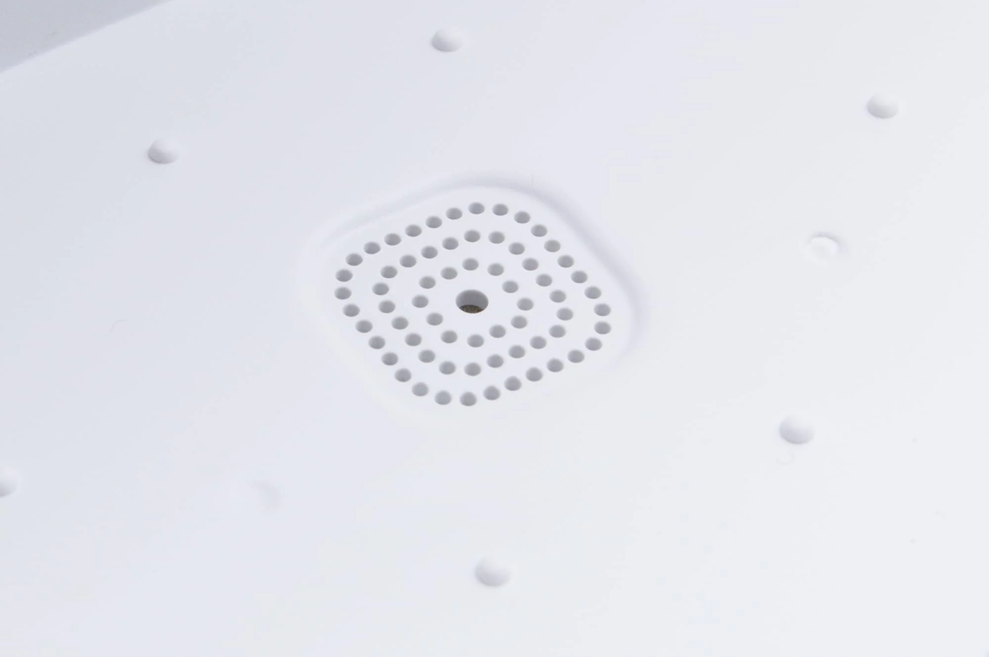 Cell Phone Sanitizer Universal Cell Phone Charger Box | 360-Degree UV-C Light Sanitizer | Disinfects and Charges All Phones with a 9.7W Fast Wireless Charger | Aromatherapy - Image 9