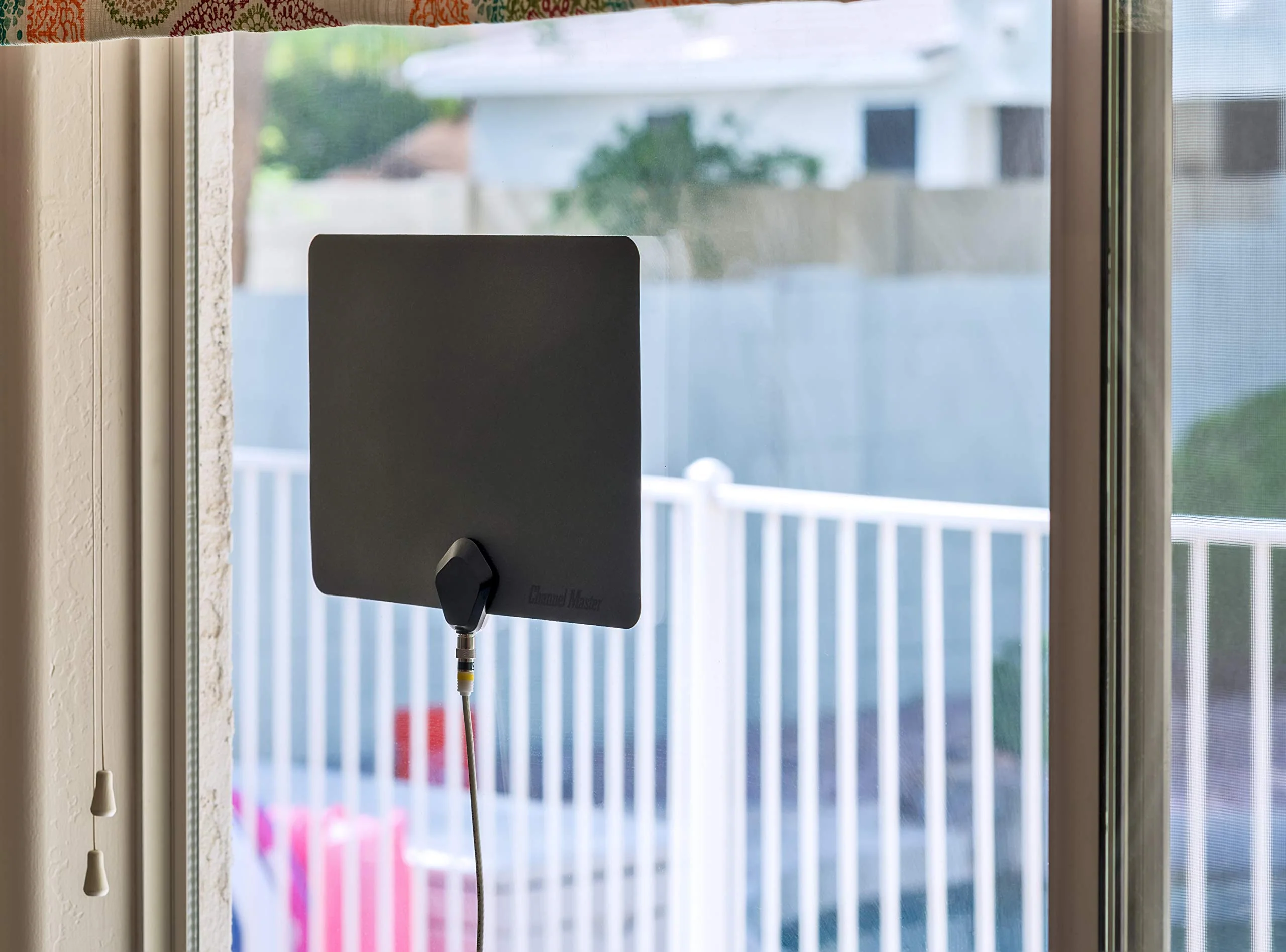 Channel Master Flatenna Ultra-Thin Indoor TV Antenna 35 Mile Range - Dual Sided Black or White - CM-4001HDBW Non Amplified - Image 8