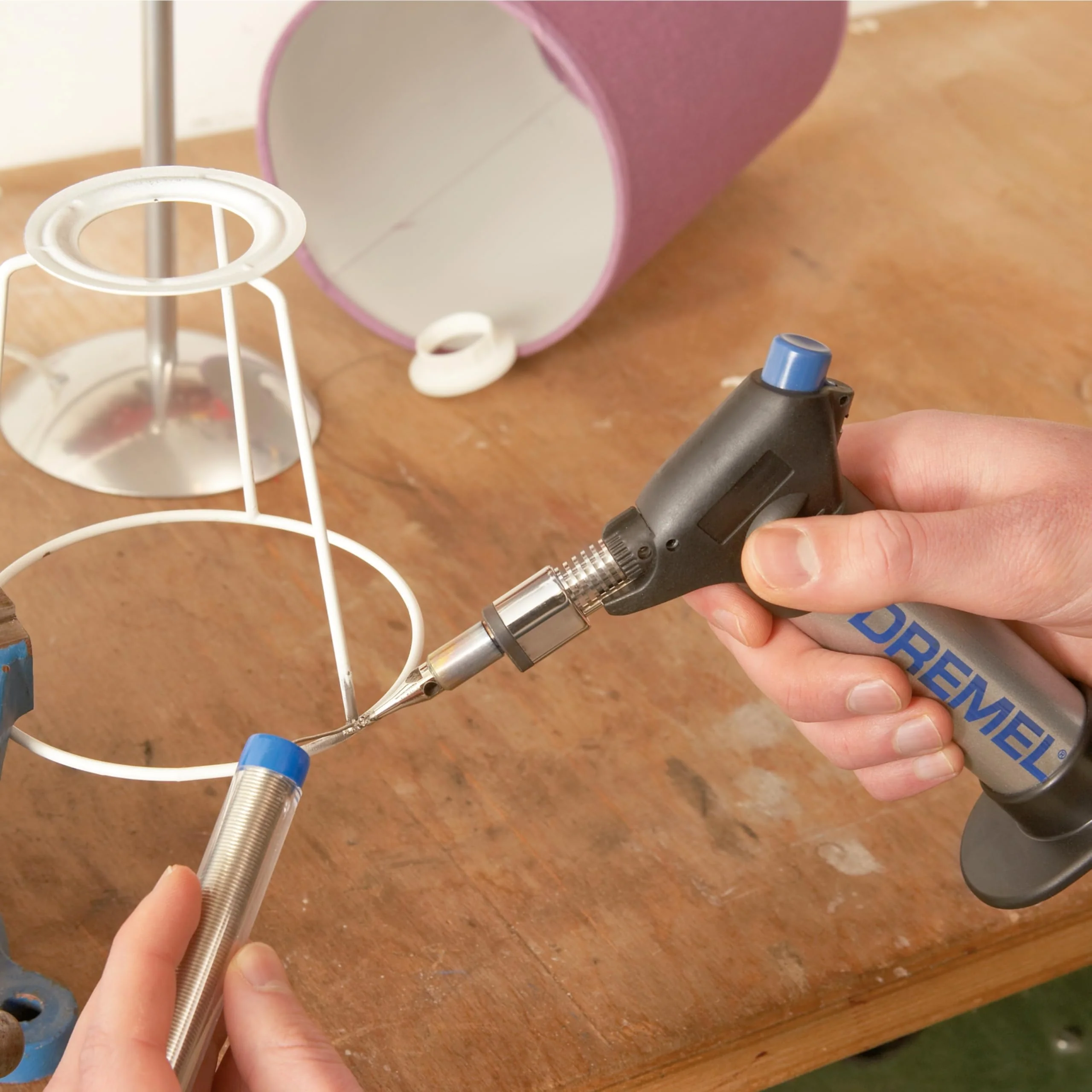 Dremel 2200 VersaFlame Multifunctional Butane Gas Burner - Butane Gas Blowtorch, Gas Burner and Soldering Kit (with 5 Accessories for Soldering, Shrinking, Welding, Flambing) New Dremel Versaflame 2200-7 - Image 5