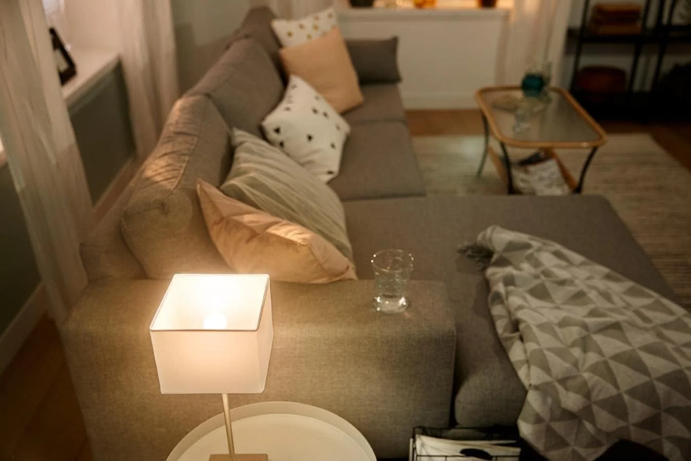 Philips Hue White E14 Luster, 2 x 470 lm, Dimmable, Warm White Light, Controllable via App, Compatible with Amazon Alexa (Echo, Echo Dot), Pack of 2 Doppelpack Single - Image 9