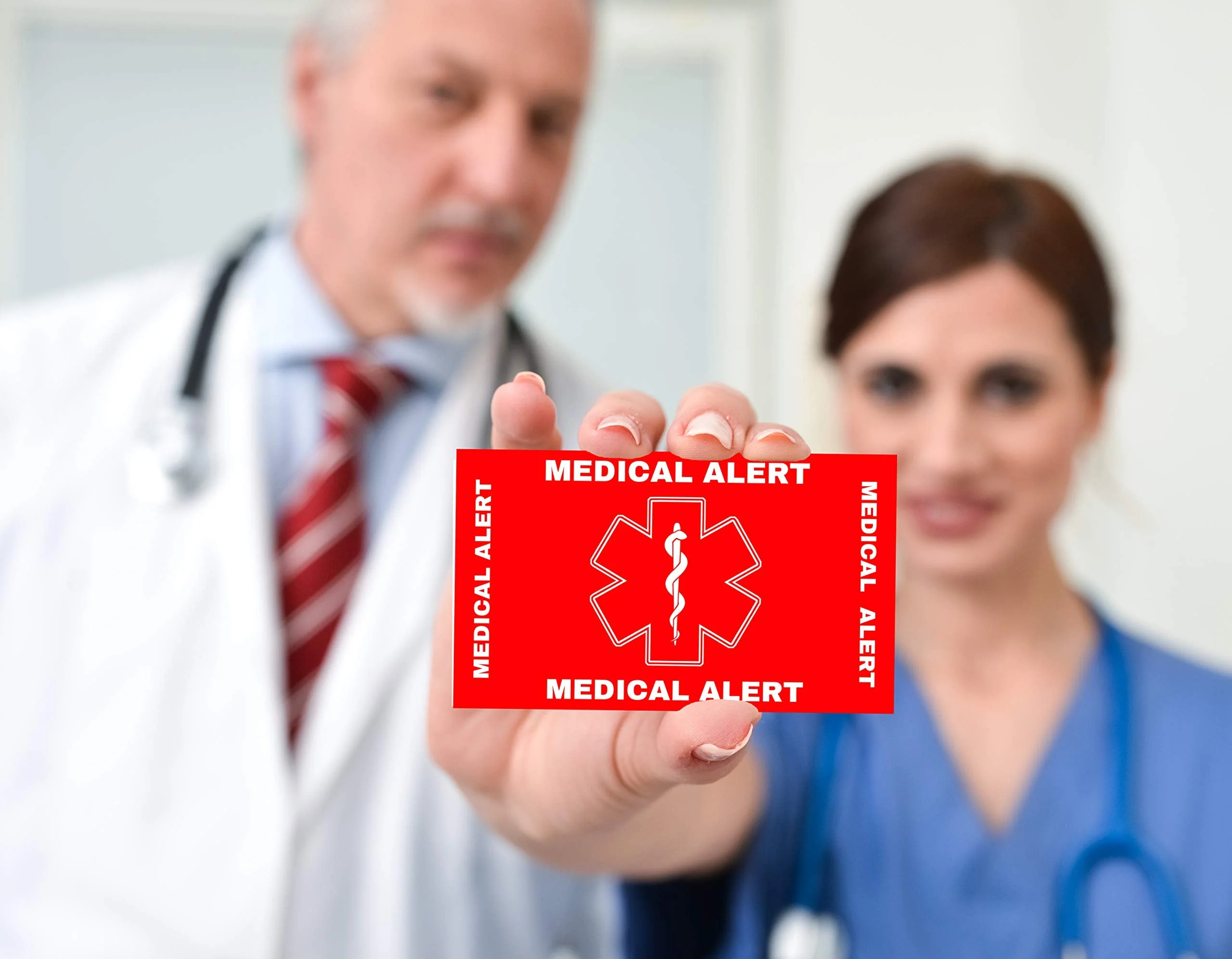 Red Medical Condition and Emergency Contact ID Wallet Card Folding, Medical Alert Card (5 Pack) 5 - Image 4