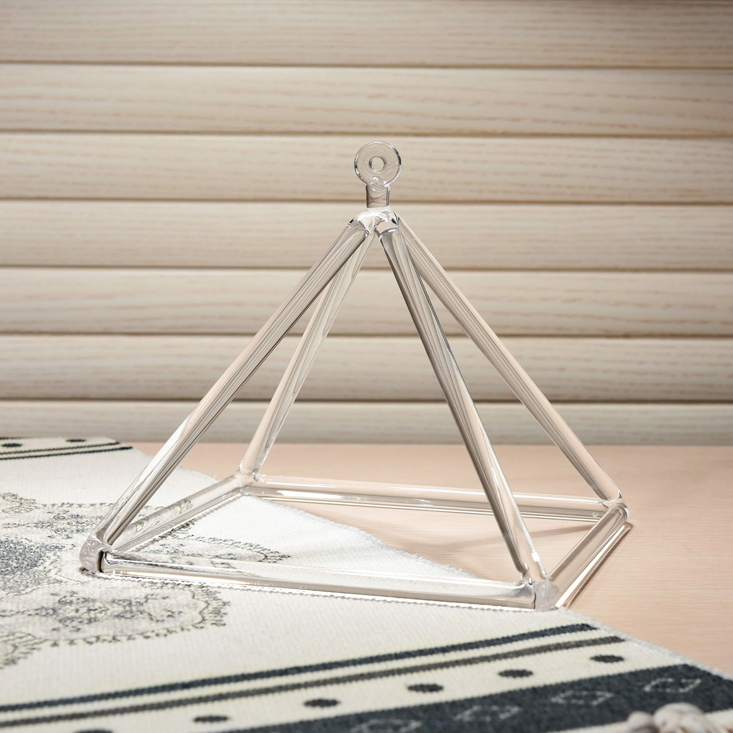 TOPFUND Clear Crystal Singing Pyramid 6 inch with Carrying Case and Quartz Suede Mallet Clear Singing Pyramid - Image 2