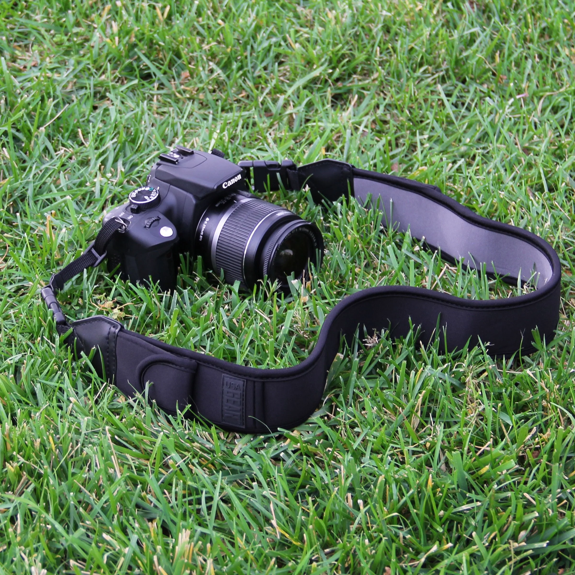 USA Gear TrueSHOT Neck Strap Neoprene Camera Straps - Padded Camera Strap, Pockets, and Quick Release Buckles - Compatible with Canon, Nikon, Sony and More DSLR and Mirrorless Cameras (Black) One Size Black - Image 3